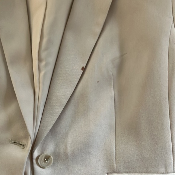 Medium cream color H&M blazer - Picture 3 of 5